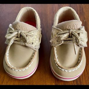 Sperry Kid's Intrepid Crib Jr 
Size 2M. Khaki/Tan with pink & gold detail.